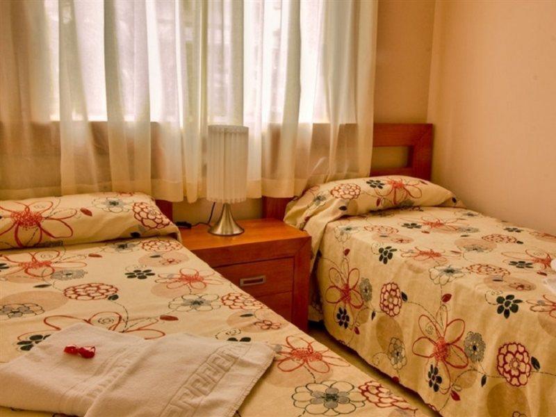 Ona Jardines Paraisol Салоу Екстериор снимка
